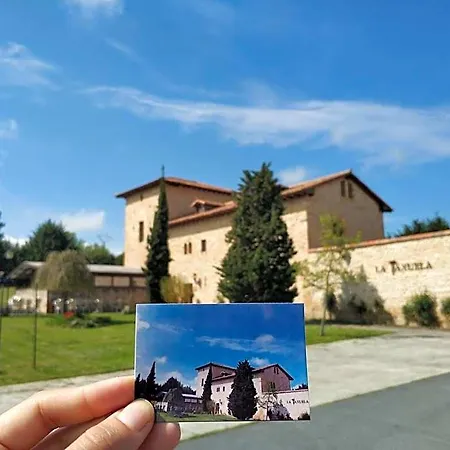 Torre Palacio La Taxuela Fogadó 4*